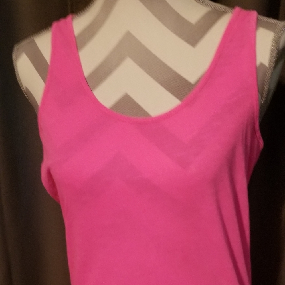 NWOT VINTAGE VS PINK TANK TOP WITH DOG. VINTAGE
